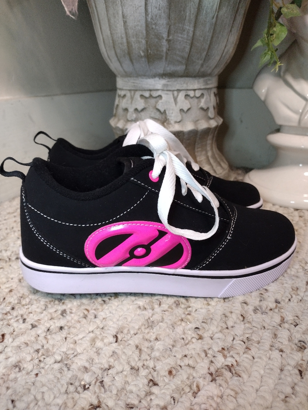Heelys Kolect Kids Black & Hot Pink Suede Wheeled Sneakers - Picture 9 of 9